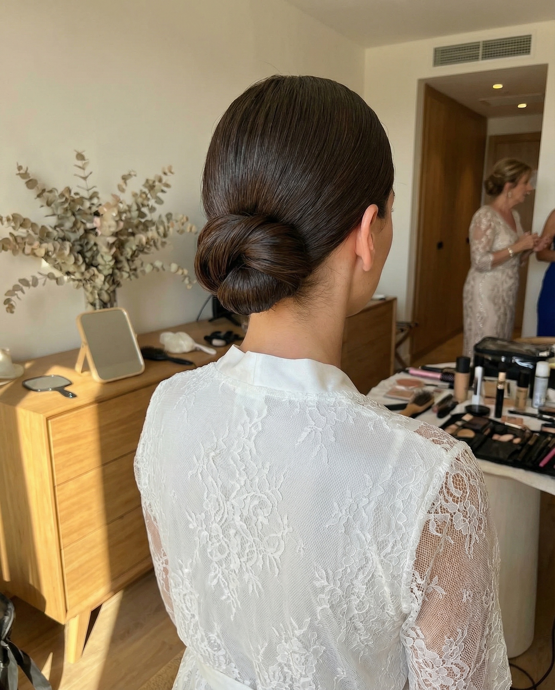 Recogido clásico bailarina para novia en Málaga - Peinado de boda y estilista de novias - Verónica López Wallis